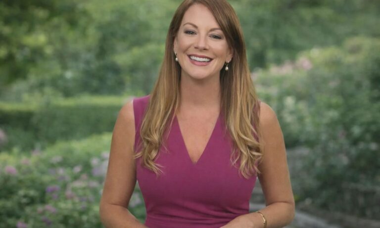 elizabeth-rizzini-hips-the-woman-behind-the-headlines