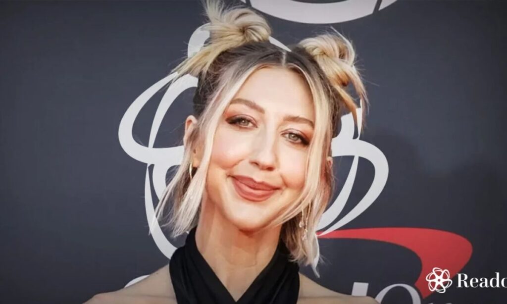 introduction-why-everyone-is-curious-about-heidi-gardner-height